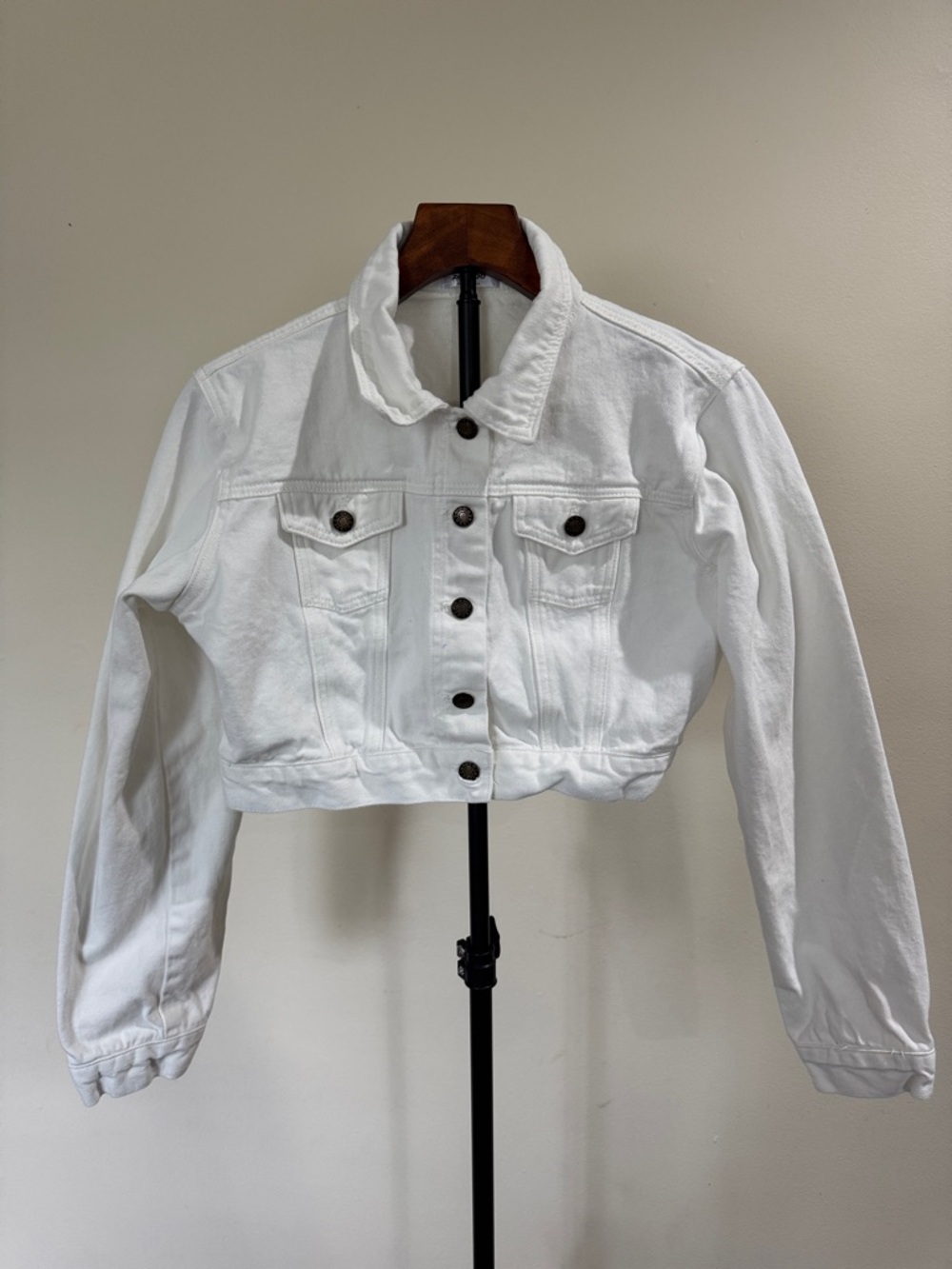 Zeagoo White Cropped Denim Jacket - Raw Hem (Size L)
